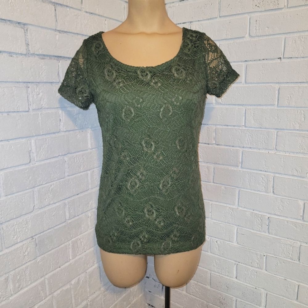 Lynn Ryan Green Lace Short Sleeve Top - Size S